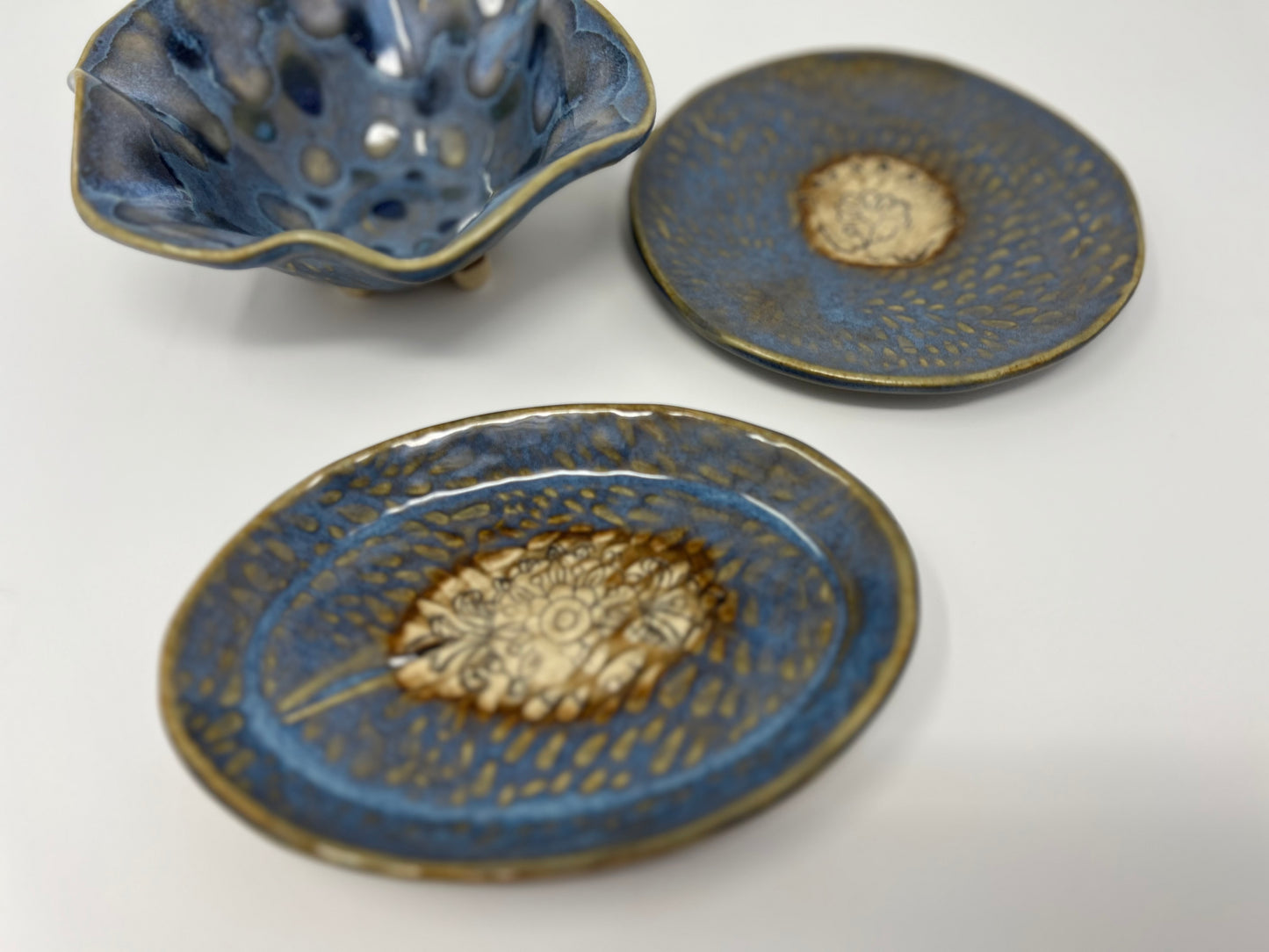 Oval Trinket & Soap Dish | Handmade Pottery & Ceramics | Blue Ember Collection – Elongated Floral Design