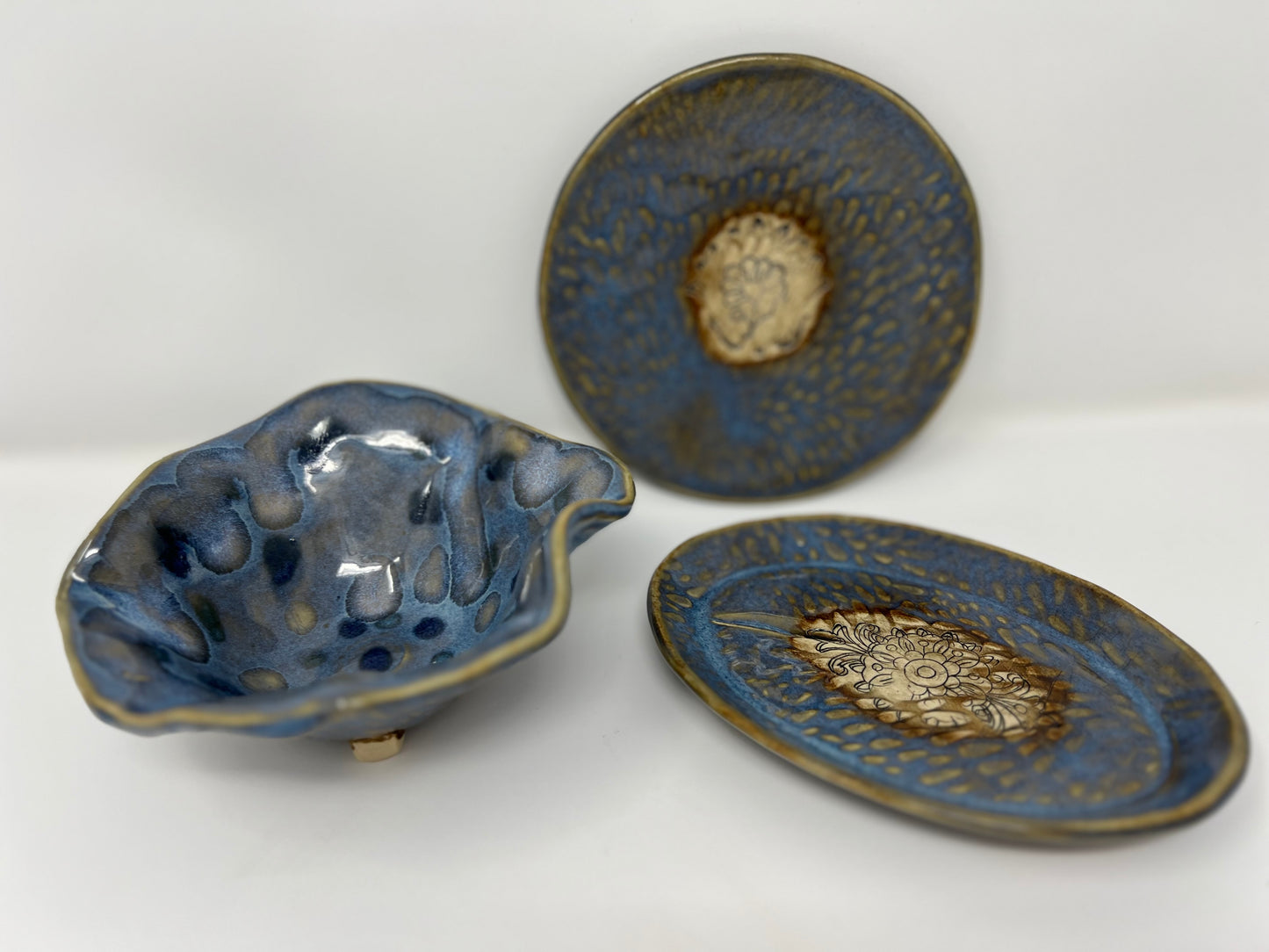 Oval Trinket & Soap Dish | Handmade Pottery & Ceramics | Blue Ember Collection – Elongated Floral Design