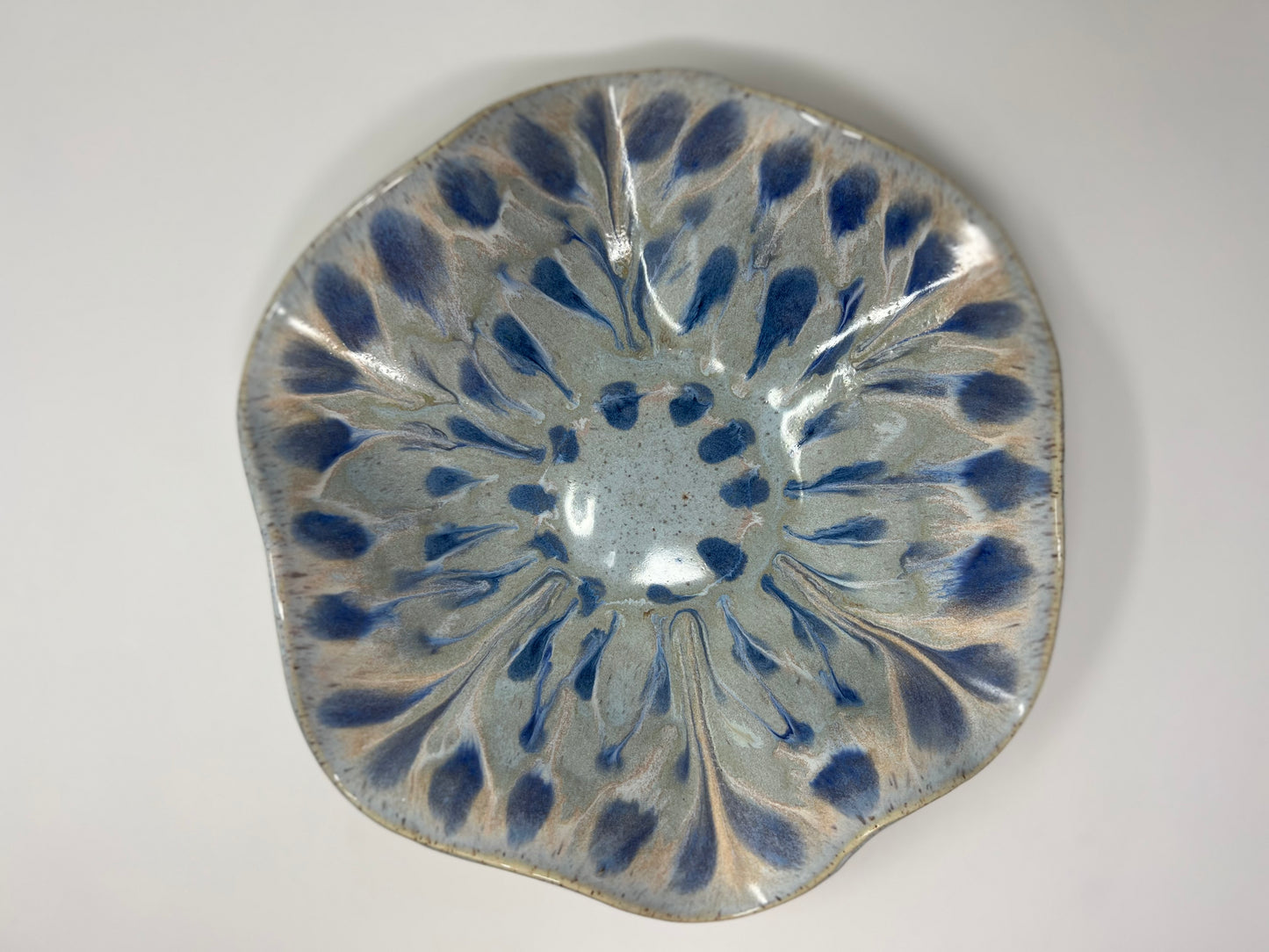 Large Wavy Bowl | Handmade Pottery & Ceramics | Cascade Lace