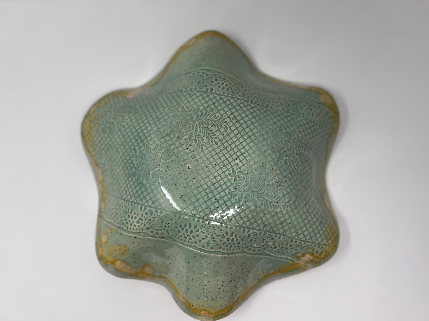 Large Wavy Bowl | Handmade Pottery & Ceramics | Cascade Lace