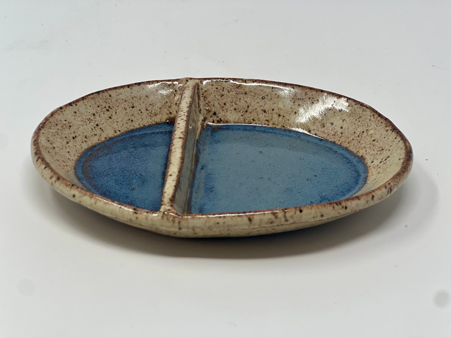 Trinket dish with divider