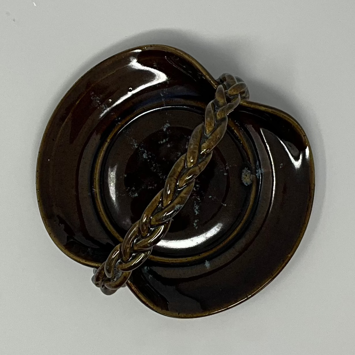 Vintage-Style Basket Plate with Braided Handle - Golden Umber Glazing - Top view